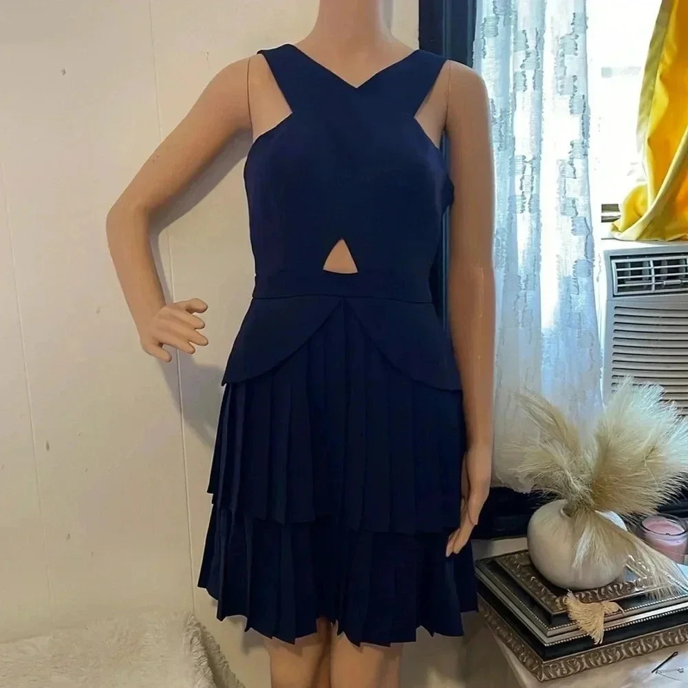 BCBG Cutout pleated peplum dress in navy blue New - Picture 3 of 13